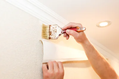 Pose de papier peint à Fontguenand — revêtements muraux et toiles de verre